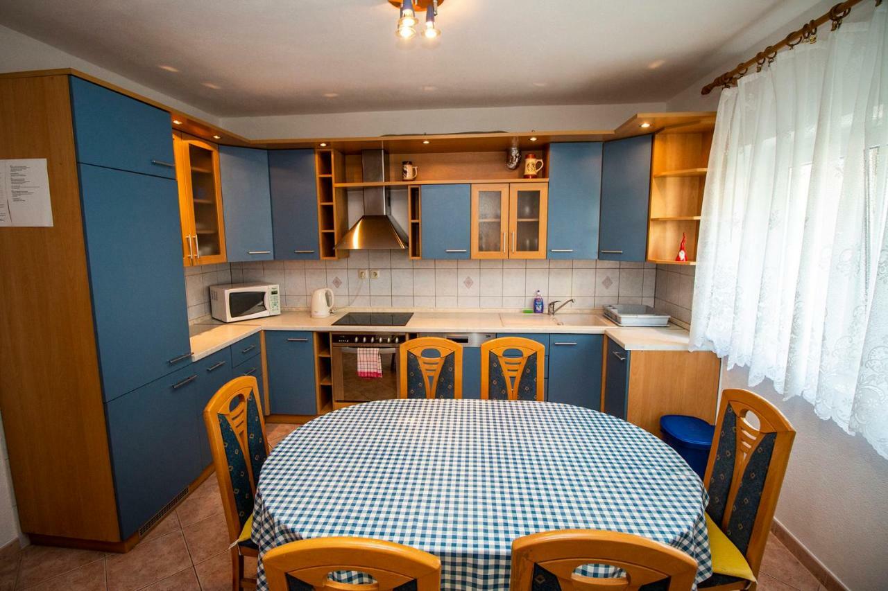 Apartmani Vrljicak Omis Exterior photo