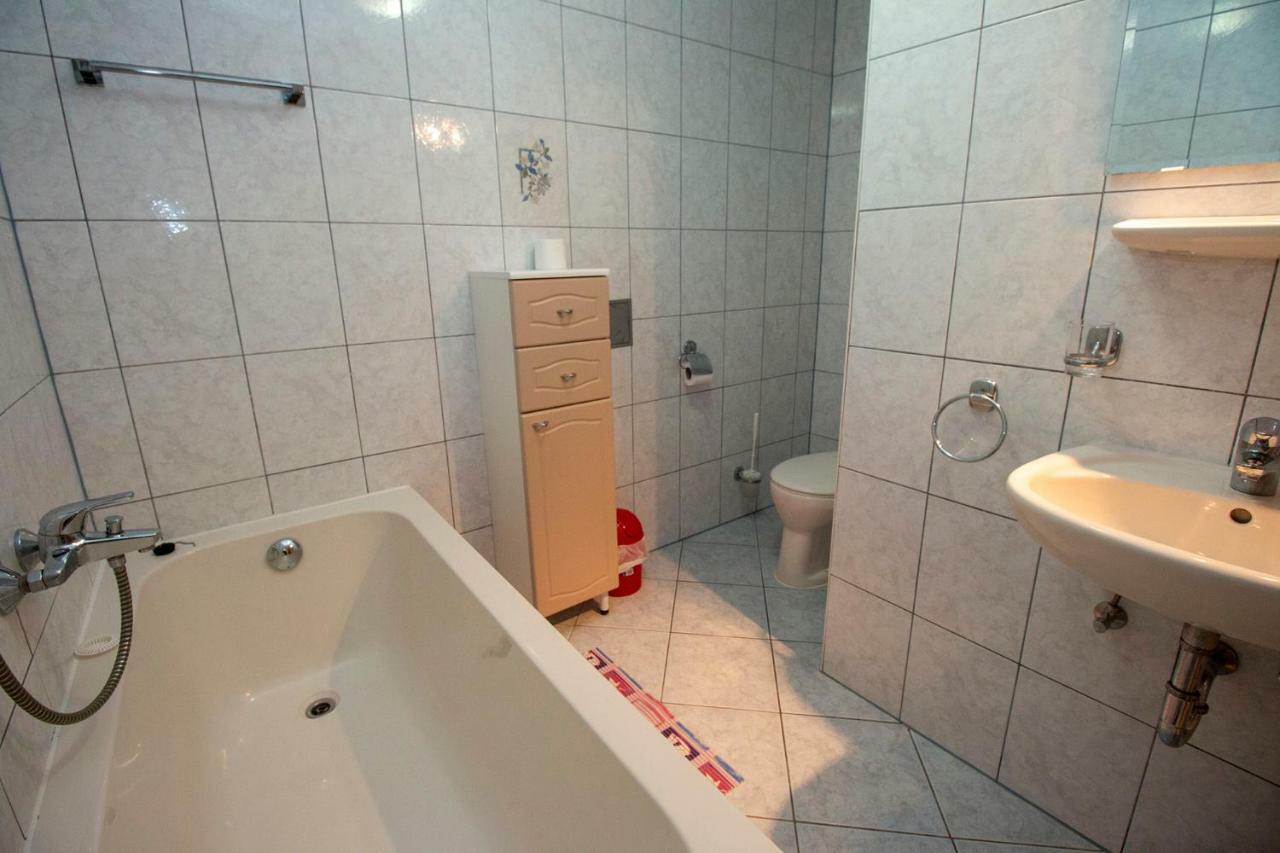 Apartmani Vrljicak Omis Exterior photo