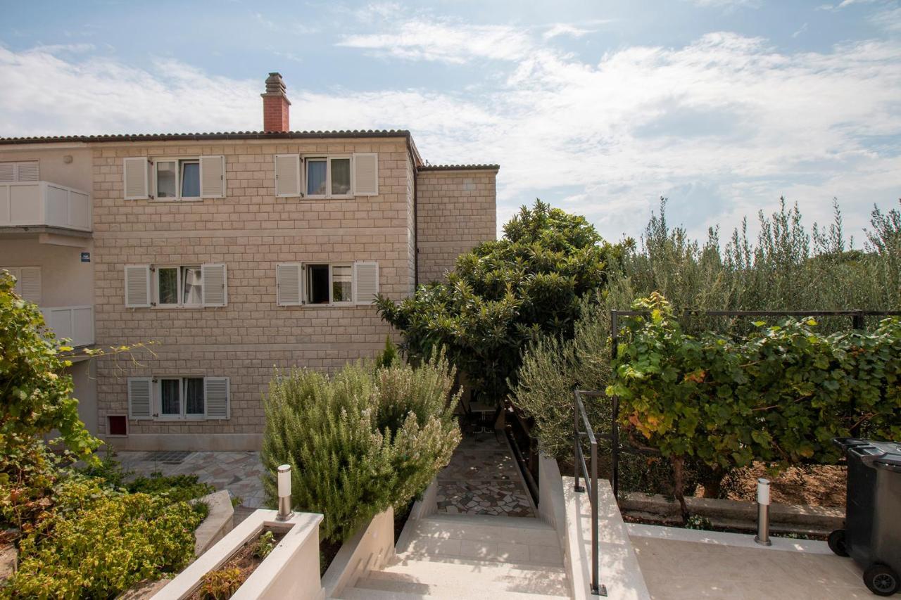 Apartmani Vrljicak Omis Exterior photo